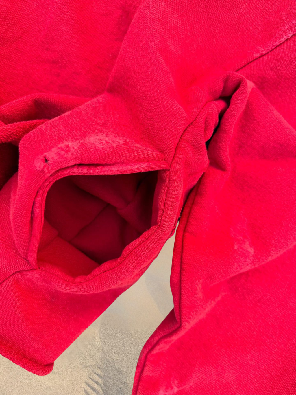 Nomade Hoodie – Crimson Mirage